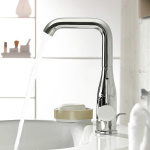 ΜΠΑΤΑΡΙΑ ΝΙΠΤΗΡΟΣ ESSENCE 32628001 ΨΗΛΗ ΧΡΩΜΕ GROHE