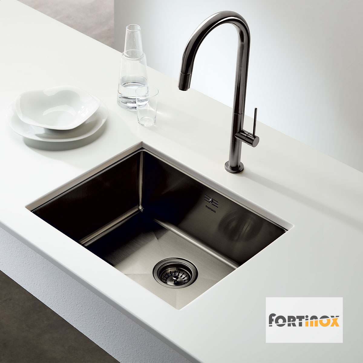 ΝΕΡΟΧ.ΥΠΟΚ/ΝΟΣ SQUADRO 54x44 FORTINOX INOX PVD BLACK BRUSHED - Image 2