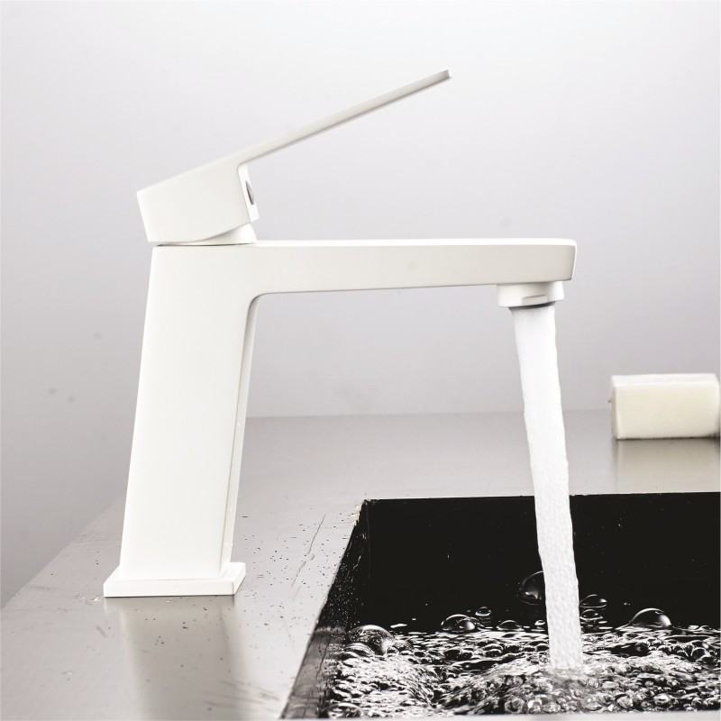 1491085W-800x800-1 Ορειχάλκινη μπαταρία ICF 1491085W ELINOR MATT WHITE - Image 1